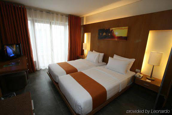 Crown Regency Courtyard Resort Balabag  Exterior foto